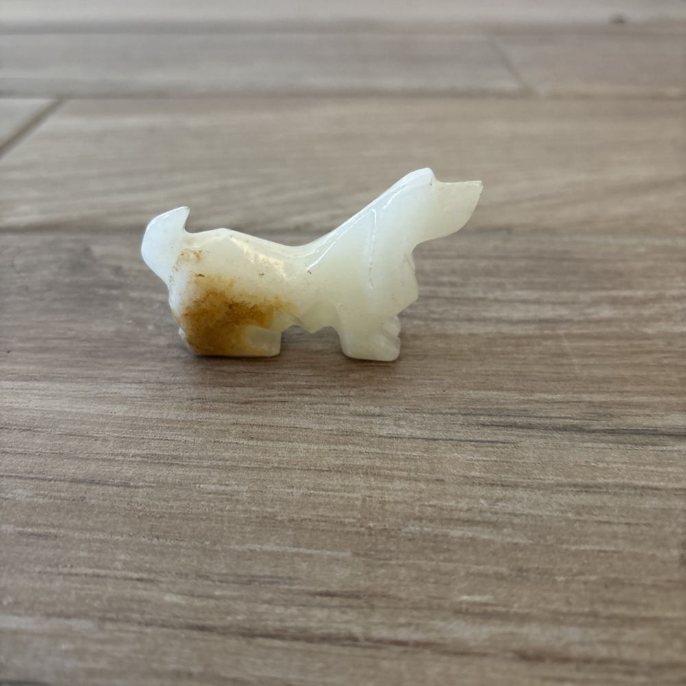 Carved‎ White Onyx Stone Basset Hound Dog Sculpture Figurine 3.25"